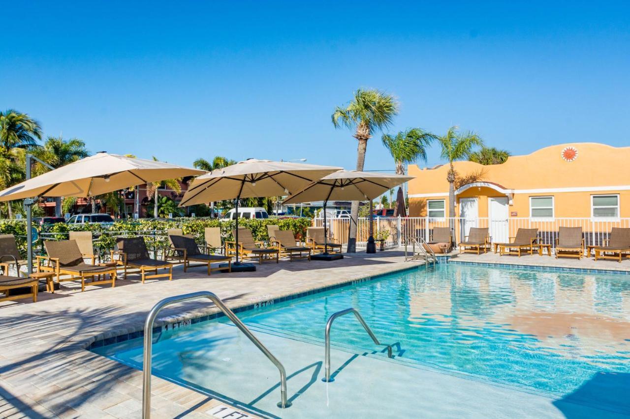 Upham Beach Inn Сант Пит Бич Экстерьер фото